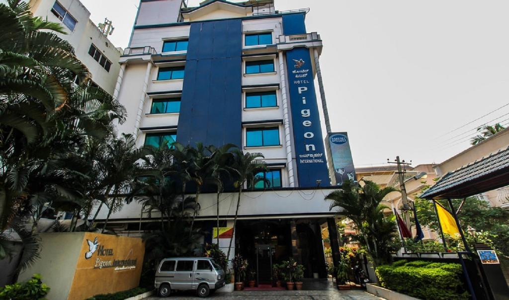 Hotel Pigeon International Бангалор Экстерьер фото