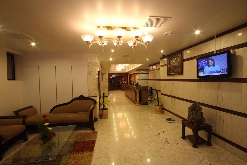 Hotel Pigeon International Бангалор Экстерьер фото