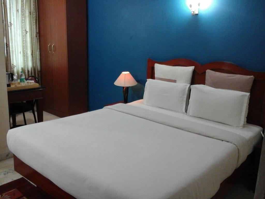 Hotel Pigeon International Бангалор Экстерьер фото